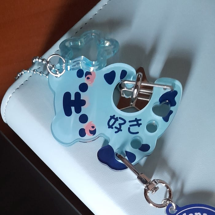 Blue Tiger Acrylic Carabiner 2