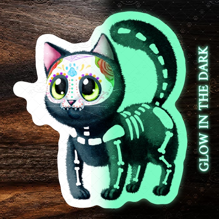 An adorable sugar skull cat ~ Glow in the dark !