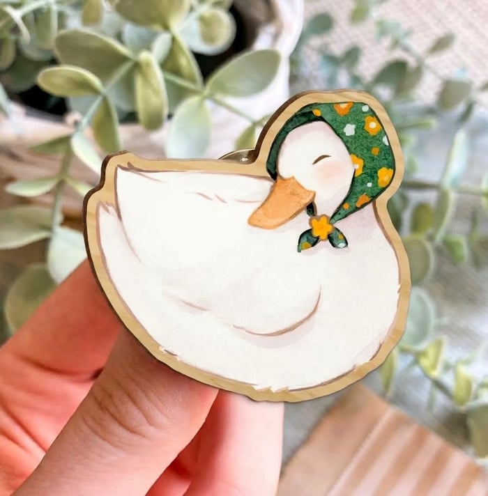 Duck in a scarf | Wooden Pin